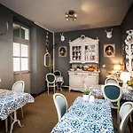 Carcassonne Bed And Breakfast
