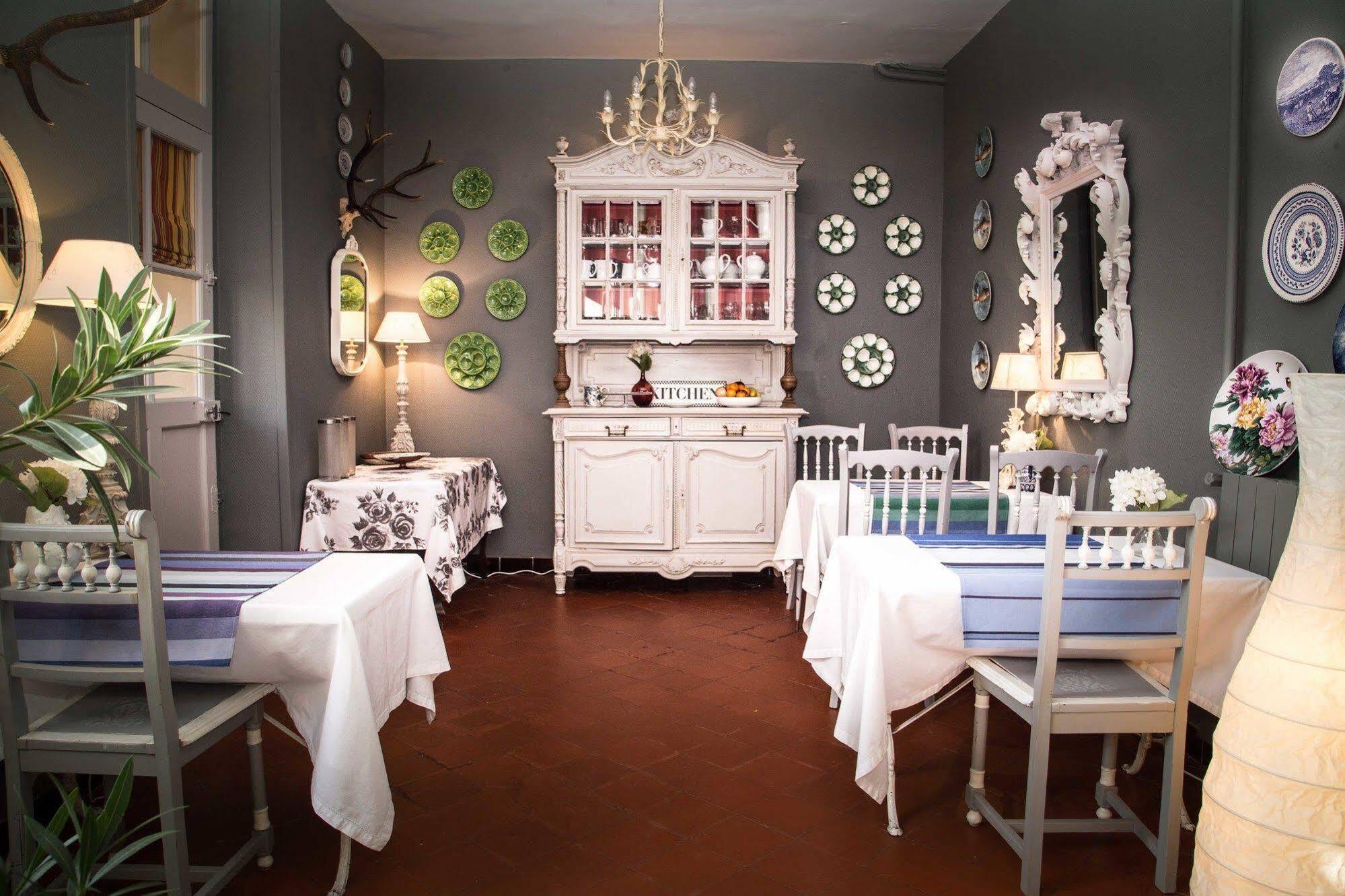 Carcassonne Bed And Breakfast Bed & Breakfast